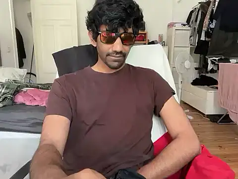 Snapshot of dominanthubby chatting on 06-16-26, 07:44 dominanthubby online show from 06-16-26, 07:44