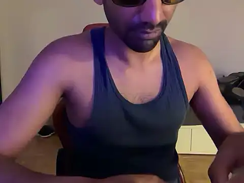 Snapshot of dominanthubby chatting on 06-16-26, 10:34 dominanthubby online show from 06-16-26, 10:34