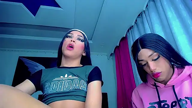 NahomiCamper online show from 01-10-25, 04:54