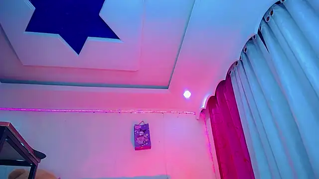 NahomiCamper online show from 03-14-26, 01:44