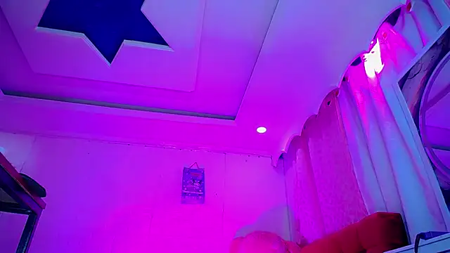 NahomiCamper online show from 07-06-26, 12:35
