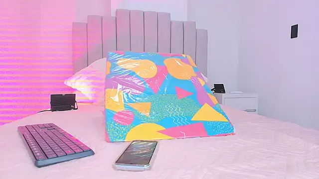 kata hazel online show from 10-27-25, 07:51