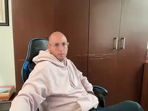 alanan881 online show from 01-18-25, 04:42