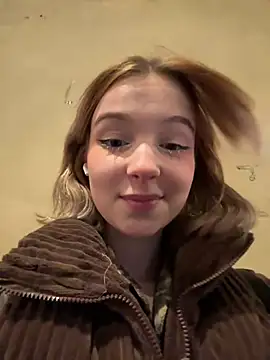 Snapshot of Baby_Tiny chatting on 01-09-25, 05:22 Baby Tiny online show from 01-09-25, 05:22