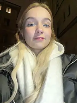 Snapshot of Baby_Tiny chatting on 02-01-25, 07:44 Baby Tiny online show from 02-01-25, 07:44