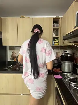 karla nill online show from 03-11-26, 06:03