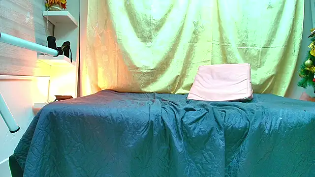  sara london online show from 12-15-24, 06:26