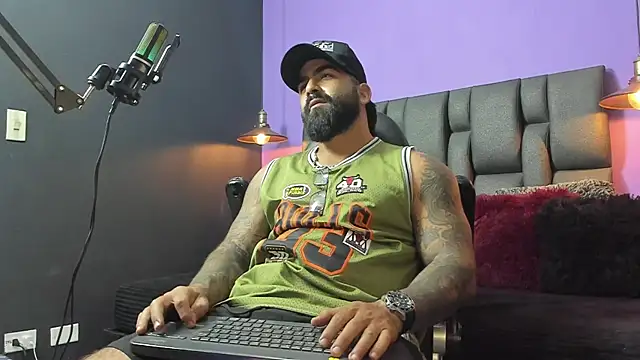 Lyon vach online show from 09-23-25, 08:12