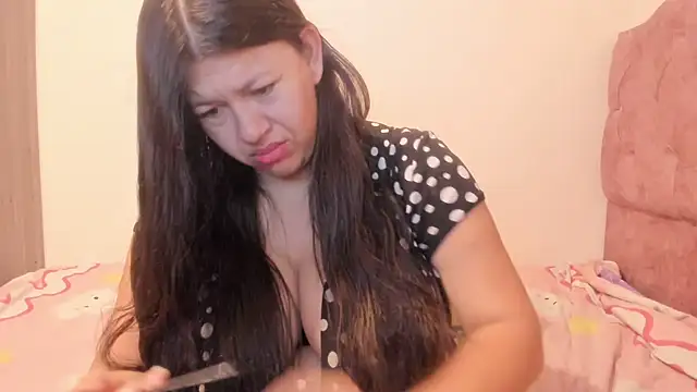 Catherine tabarezx online show from 06-15-26, 11:34