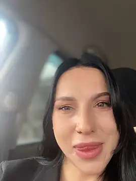 Snapshot of Roxana-Sexy chatting on 03-05-26, 05:36 Roxana-Sexy online show from 03-05-26, 05:36