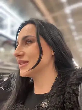 Snapshot of Roxana-Sexy chatting on 03-13-26, 05:25 Roxana-Sexy online show from 03-13-26, 05:25