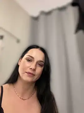 Snapshot of Roxana-Sexy chatting on 03-27-26, 05:13 Roxana-Sexy online show from 03-27-26, 05:13