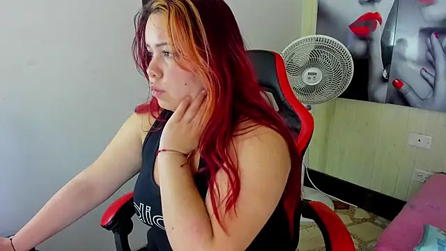 Snapshot of sweet_Melody_xx chatting on 10-08-25, 12:41 sweet Melody xx online show from 10-08-25, 12:41