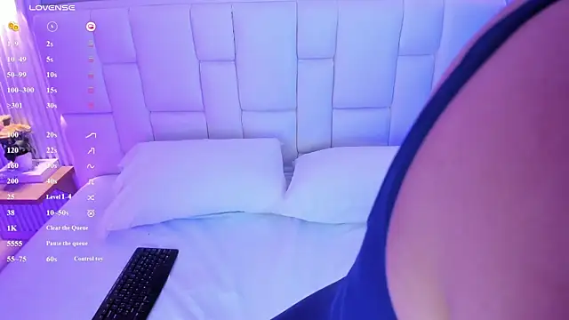 NanaOsaky online show from 03-24-26, 11:48