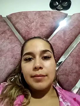 LaurenWelly  online show from 01-24-25, 02:49