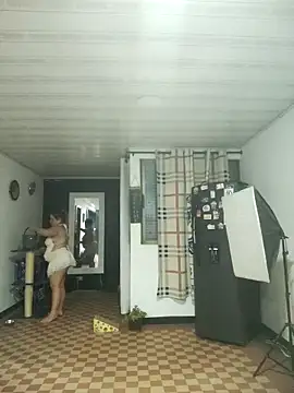 Snapshot of LaurenWelly_ chatting on 02-28-26, 10:38 LaurenWelly online show from 02-28-26, 10:38