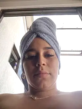 Snapshot of LaurenWelly_ chatting on 03-07-26, 09:01 LaurenWelly online show from 03-07-26, 09:01