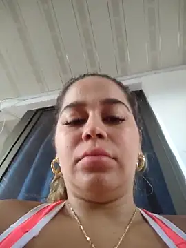 Snapshot of LaurenWelly_ chatting on 03-18-26, 04:32 LaurenWelly online show from 03-18-26, 04:32