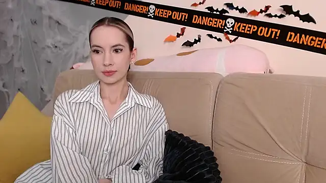 Snapshot of AmbrielHailey chatting on 11-02-25, 07:27 AmbrielHailey online show from 11-02-25, 07:27