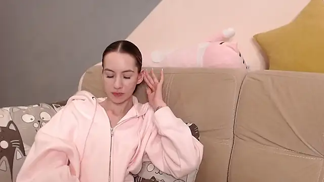 AmbrielHailey online show from 05-12-26, 05:04