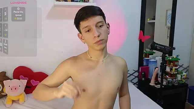 milky  boy  online show from 03-06-26, 09:55