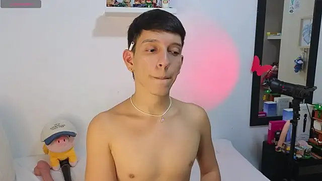 Snapshot of milky__boy_ chatting on 05-19-26, 01:33 milky boy online show from 05-19-26, 01:33