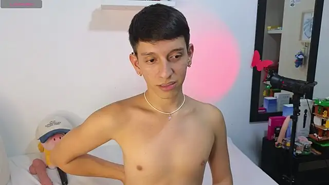 Snapshot of milky__boy_ chatting on 05-19-26, 01:56 milky boy online show from 05-19-26, 01:56