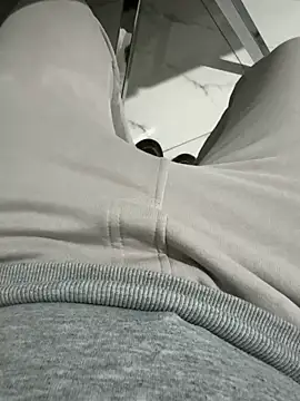 Snapshot of homidor chatting on 12-21-24, 11:02 homidor online show from 12-21-24, 11:02