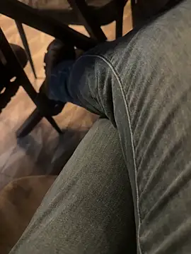 Snapshot of homidor chatting on 02-01-25, 07:34 homidor online show from 02-01-25, 07:34