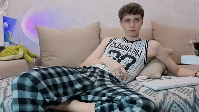 aqualidolly online show from 12-09-24, 11:56