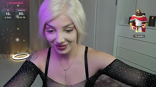 Snapshot of Dinamoree chatting on 10-12-25, 03:11 Dinamoree online show from 10-12-25, 03:11