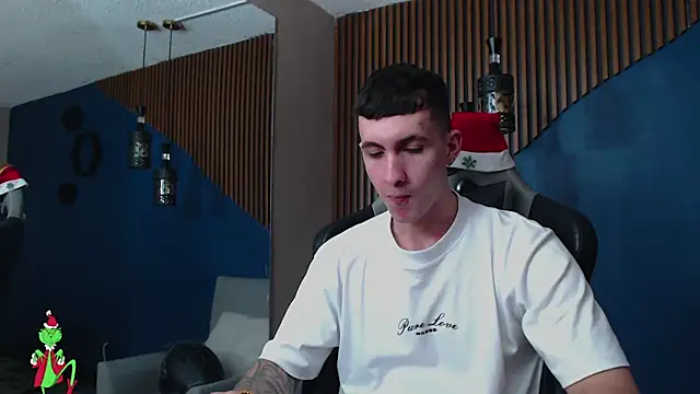 JacksonOlsenn online show from 12-30-24, 07:53