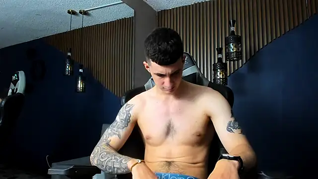 JacksonOlsenn online show from 01-13-25, 03:04
