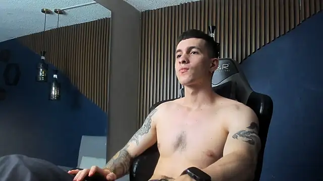 JacksonOlsenn online show from 01-15-25, 03:18