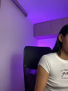 Snapshot of maddy_bronw_ chatting on 12-06-24, 04:03 maddy bronw online show from 12-06-24, 04:03