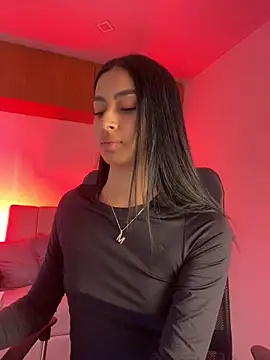 Snapshot of maddy_bronw_ chatting on 02-03-25, 09:39 maddy bronw online show from 02-03-25, 09:39