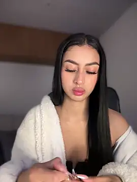 Snapshot of maddy_bronw_ chatting on 03-09-25, 12:21 maddy bronw online show from 03-09-25, 12:21