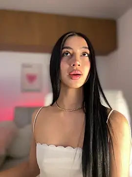 maddy bronw  online show from 10-14-25, 10:21