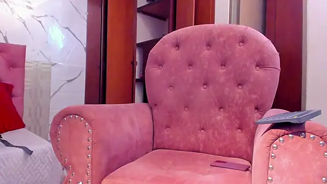 evelyn wine online show from 11-04-25, 07:35