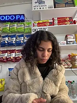 NINA 18 YEARS online show from 02-10-26, 07:51