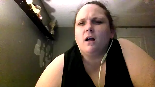 Snapshot of badbish777 chatting on 11-05-25, 08:25 badbish777 online show from 11-05-25, 08:25