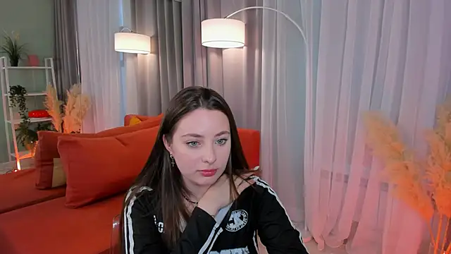 MoonLissa online show from 02-02-25, 04:00