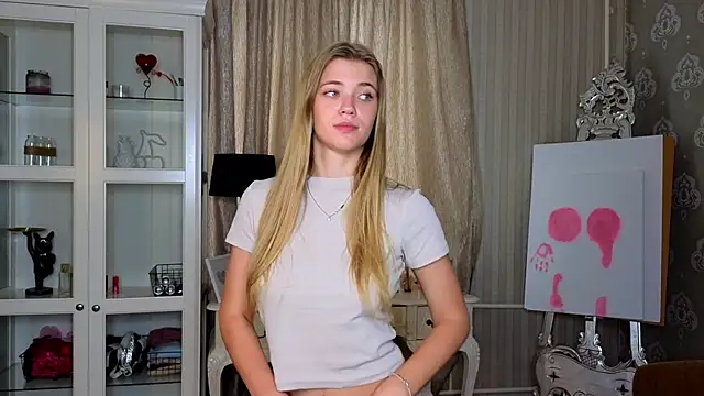 AnneFoxy online show from 10-17-25, 07:22