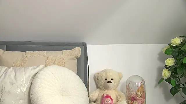 AngeliqueSkye online show from 10-23-25, 07:40