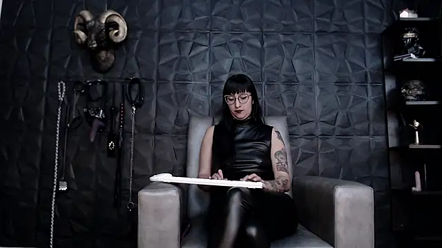 Agata Darkness online show from 12-04-24, 03:54