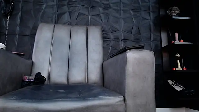 Agata Darkness online show from 09-17-25, 06:31