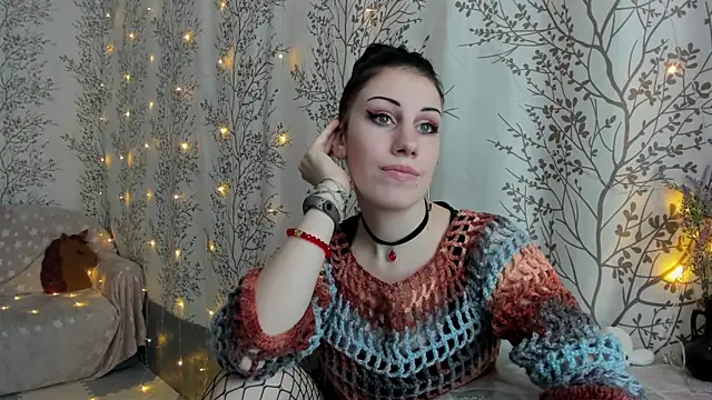 Mary0Lou online show from 12-08-24, 06:22