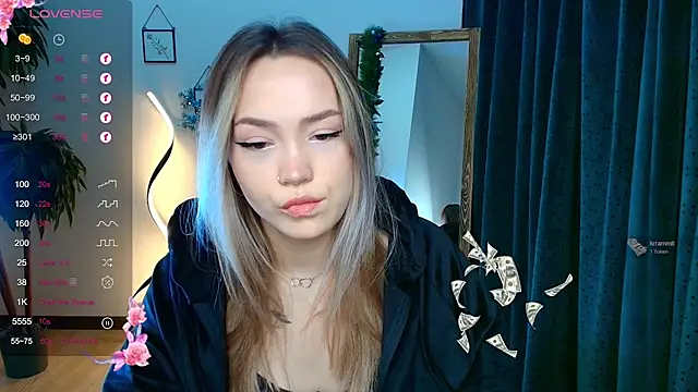 Evia r0se online show from 12-22-24, 08:38