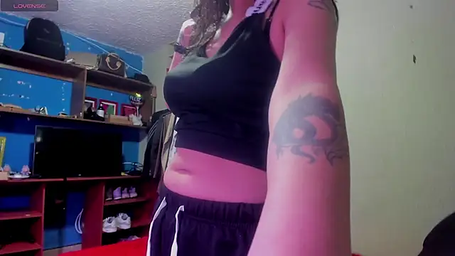 Snapshot of ANEVANS2 chatting on 07-11-26, 05:04 ANEVANS2 online show from 07-11-26, 05:04