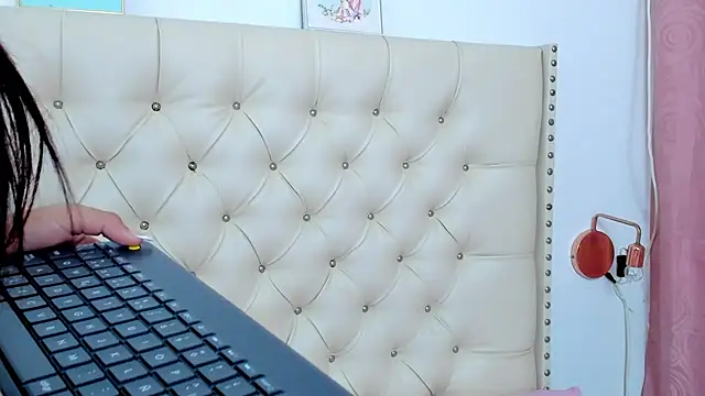 Kim Eli online show from 12-29-24, 10:47